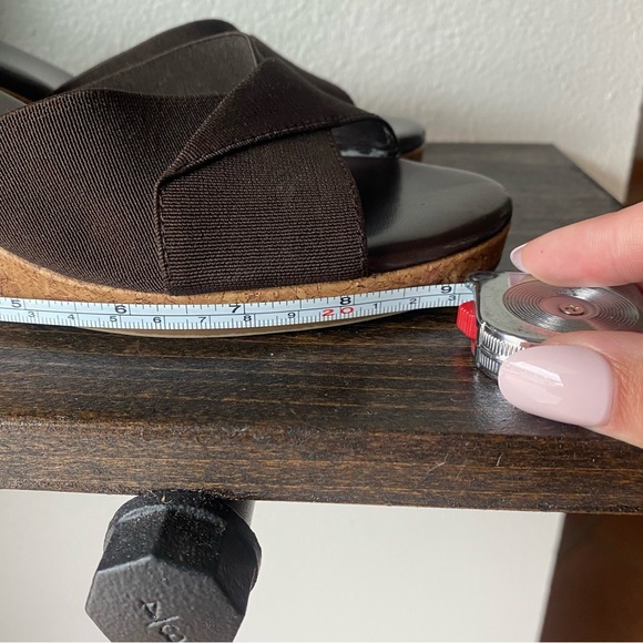 Karen Scott 8.5 Brown Wedges - Picture 9 of 10
